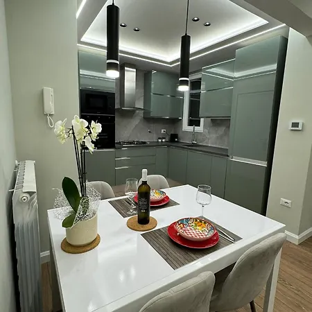 Sole House Rom